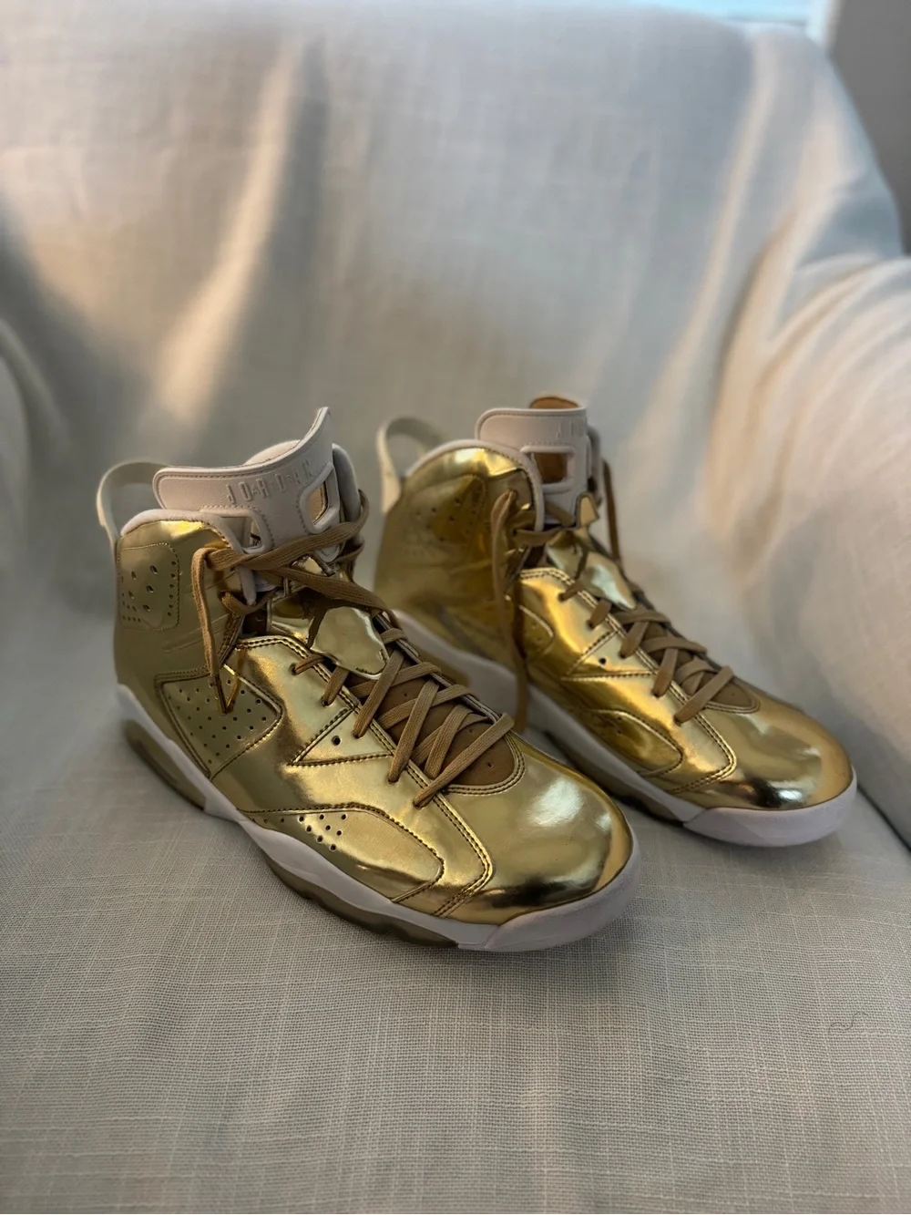 Air Jordan 6 – “Pinnacle Gold”